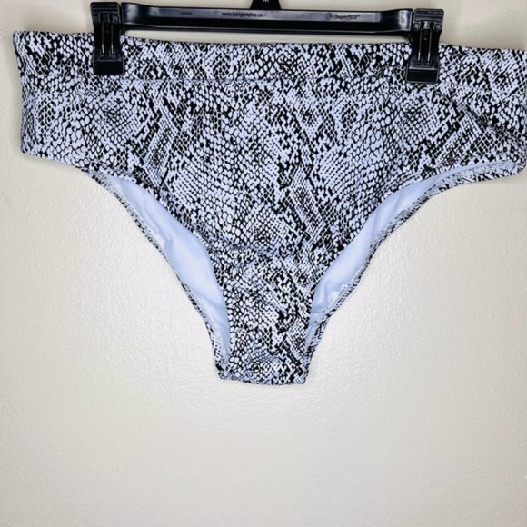 NWT Xhilaration Bikini Bottoms 14W Black & White Snakeskin Print High Waisted - Picture 2 of 6